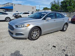 Ford Fusion SE 2.5L 4 2013