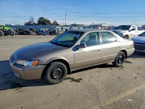 Toyota Camry LE 2.2L 4 1999