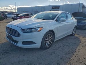 Ford Fusion SE 2.5L 4 2015