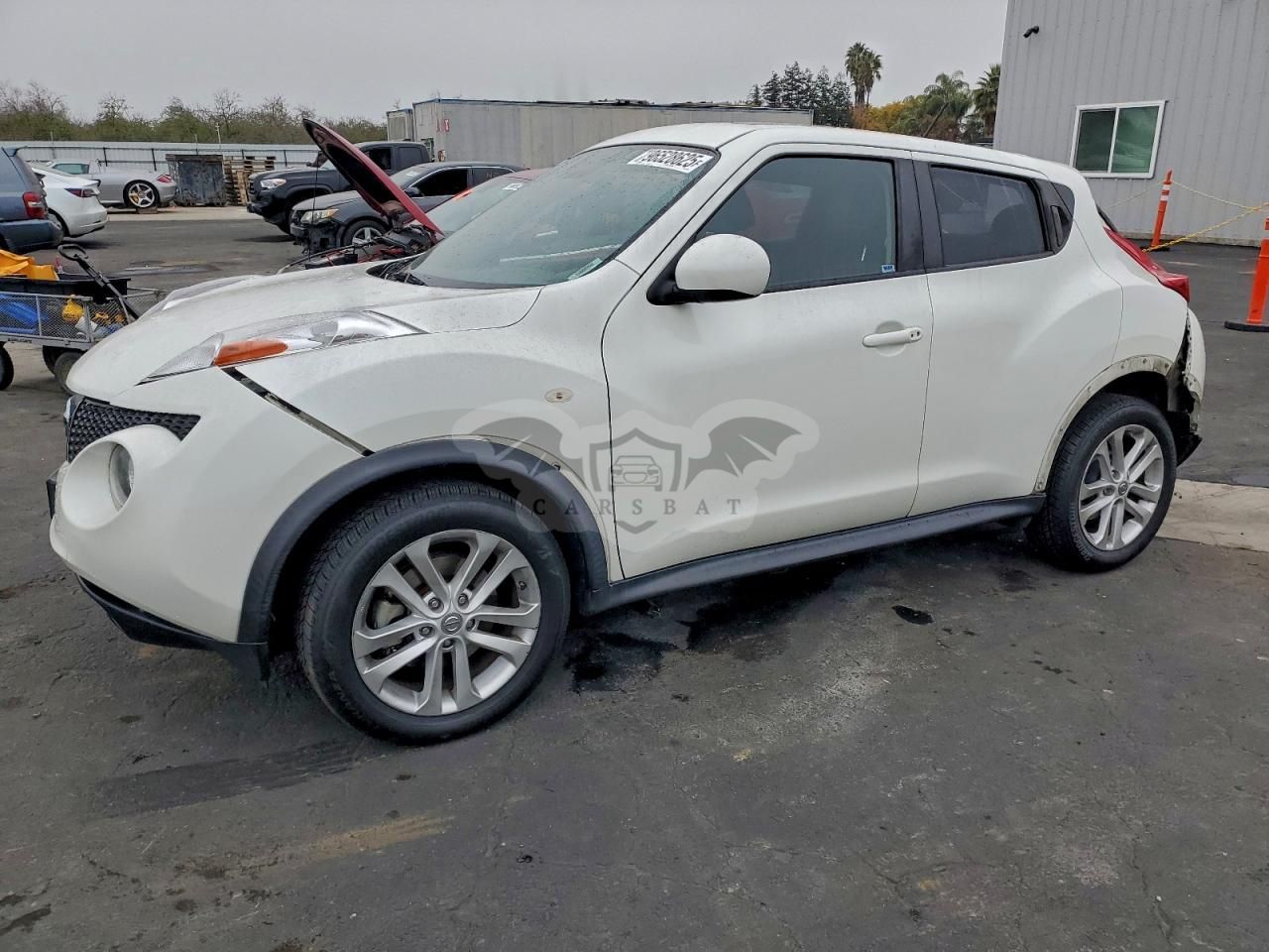 Nissan Juke S 1.6L 4 2013