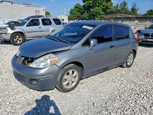 Nissan Versa S 1.8L 4 2012