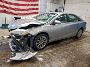 Toyota Camry LE 2.5L 4 2015