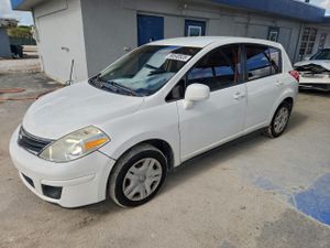 Nissan Versa S 1.8L 4 2011