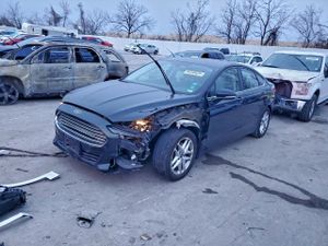 Ford Fusion SE 2.5L 4 2014