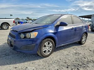 Chevrolet Aveo (Sonic) LT 1.8L 4 2014