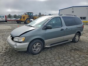 Toyota Sienna LE 3.0L 6 2000