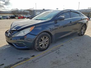 Hyundai Sonata GLS 2.4L 4 2013