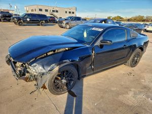 Ford Mustang 3.7L 6 2014