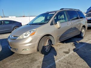Toyota Sienna XLE 3.5L 6 2009