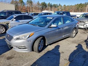 Hyundai Sonata SE 2.4L 4 2015