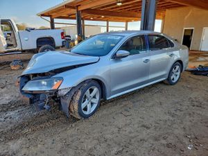 Volkswagen Passat SE 2.5L 5 2012