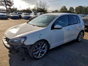 Volkswagen Golf 2.0L 4 2013