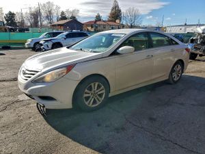 Hyundai Sonata GLS 2.4L 4 2013