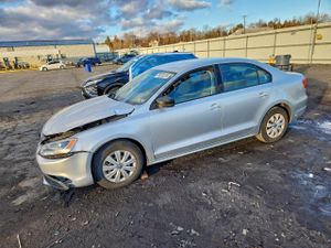 Volkswagen Jetta BASE 2.0L 4 2013