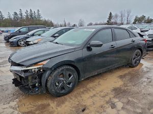 Hyundai Elantra SEL 2.0L 4 2022