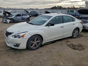 Nissan Altima 2.5 2.5L 4 2015