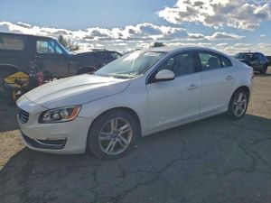 Volvo S60 PLATINUM 2.5L 5 2015