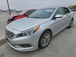 Hyundai Sonata SE 2.4L 4 2015