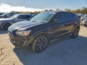 Mitsubishi Outlander SE 2.0L 4 2014