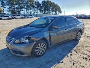 Nissan Sentra S 1.8L 4 2015