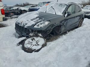 Porsche Macan 2.0L 4 2018