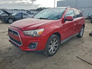 Mitsubishi Outlander SE 2.0L 4 2014