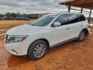 Nissan Pathfinder S 3.5L 6 2015