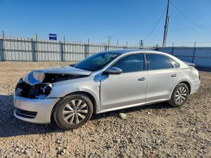 Volkswagen Passat S 2.5L 5 2012