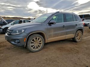 Volkswagen Tiguan S 2.0L 4 2012