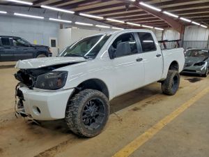 Nissan Titan XE 5.6L 8 2009