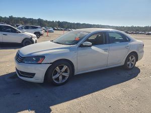 Volkswagen Passat S 1.8L 4 2014