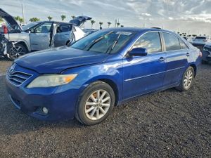 Toyota Camry BASE 2.5L 4 2011