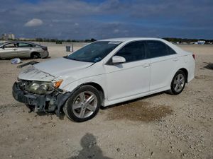 Toyota Camry L 2.5L 4 2014