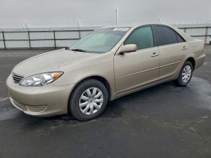 Toyota Camry LE 2.4L 4 2005