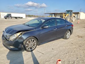 Hyundai Sonata SE 2.4L 4 2014