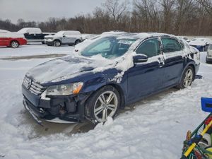 Volkswagen Passat SE 2 L 4 2015