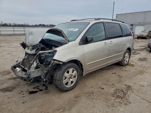 Toyota Sienna CE 3.3L 6 2004