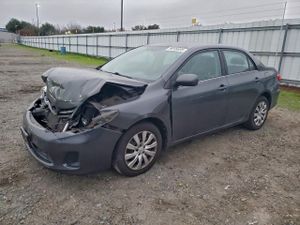 Toyota Corolla BASE 1.8L 4 2013