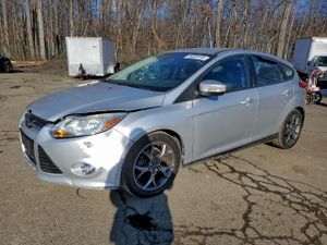 Ford Focus SE 2.0L 4 2014