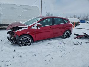 Ford Focus SE 2.0L 4 2014