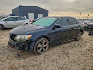 Toyota Camry SE 3.5L 6 2013
