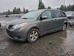 Toyota Sienna LE 3.5L 6 2012
