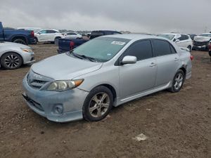 Toyota Corolla BASE 1.8L 4 2013