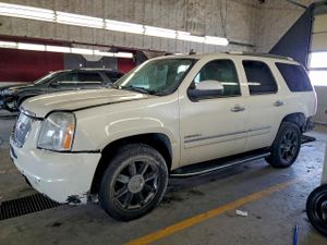 GMC Yukon DENALI 6.2L 8 2012