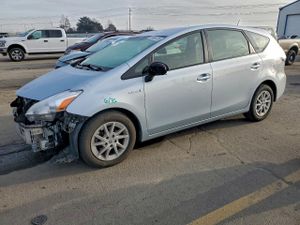Toyota Prius 1.8L 4 2014