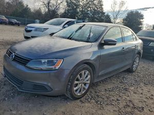 Volkswagen Jetta SE 2.5L 5 2011