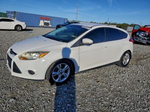 Ford Focus SE 2.0L 4 2014