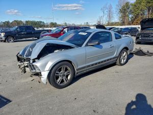 Ford Mustang 4.0L 6 2005