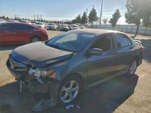 Toyota Corolla BASE 1.8L 4 2013