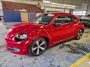 Volkswagen Beetle TURBO 2.0L 4 2012